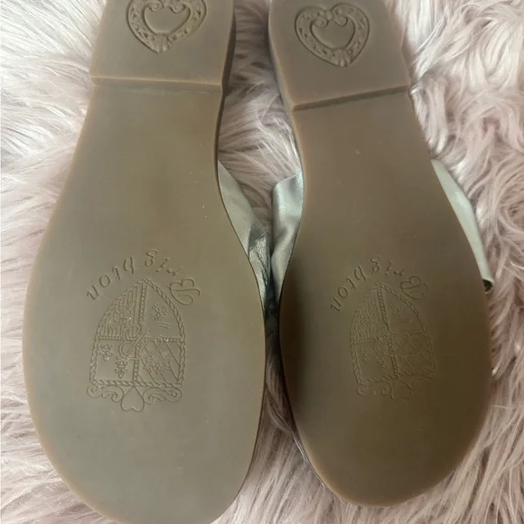 Brighton Silver Sandals Elegant Design - Picture 5 of 8